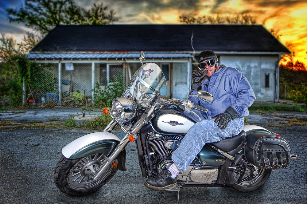 Compteur et tableau de bord d'une moto en révision